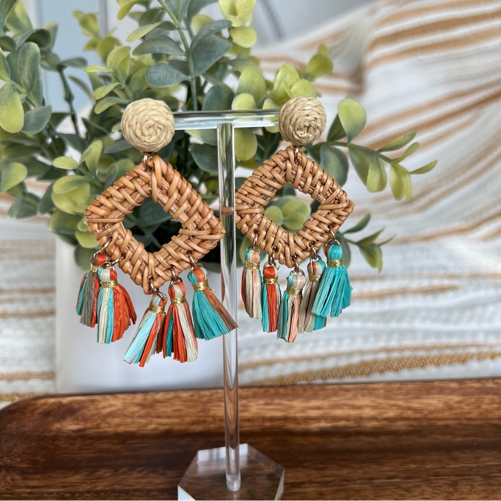 Diamond Braided‎ Rattan Raffia Tassel Earring - Picture 4 of 7